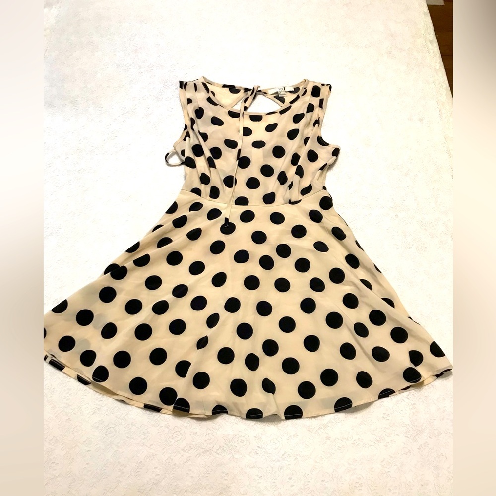 Darling cream and black dress, cream worn black polka dots, small, forever 21 D